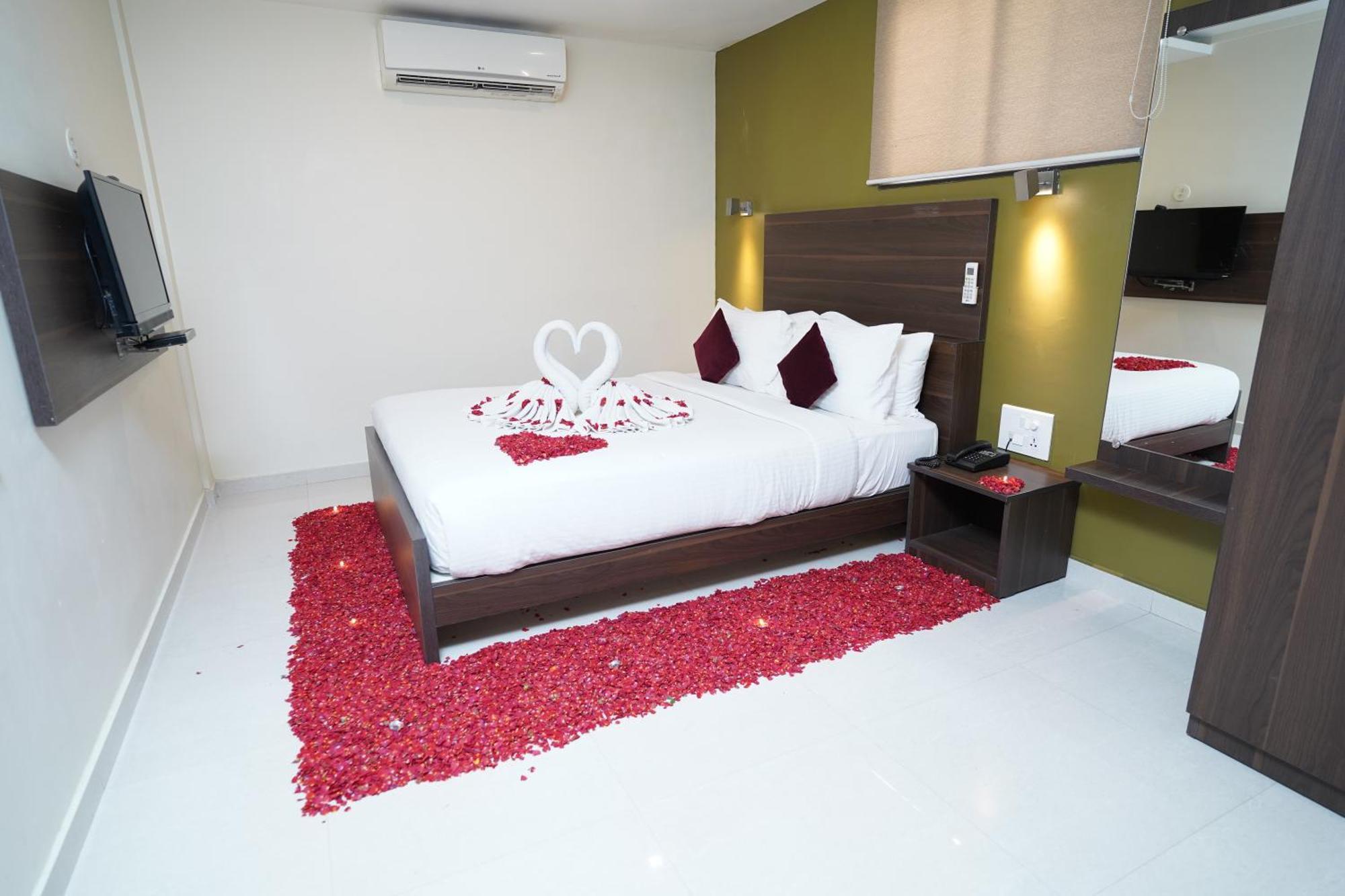 Hotel Metropolis Hubli Luaran gambar