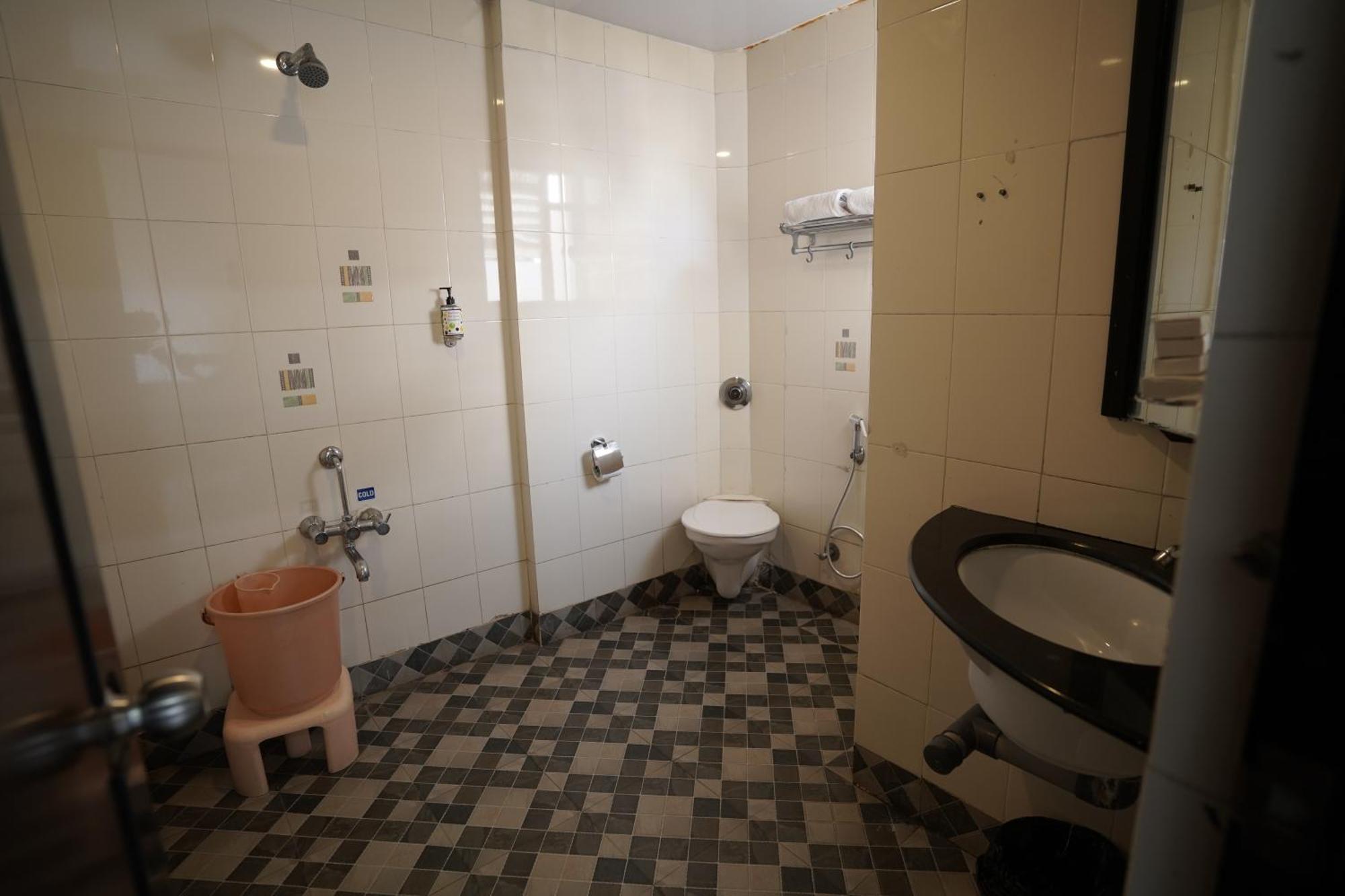 Hotel Metropolis Hubli Luaran gambar
