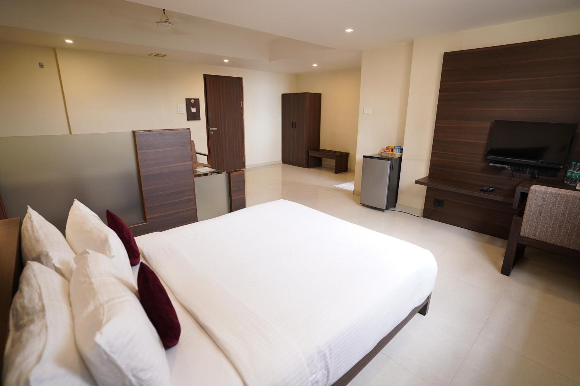 Hotel Metropolis Hubli Luaran gambar