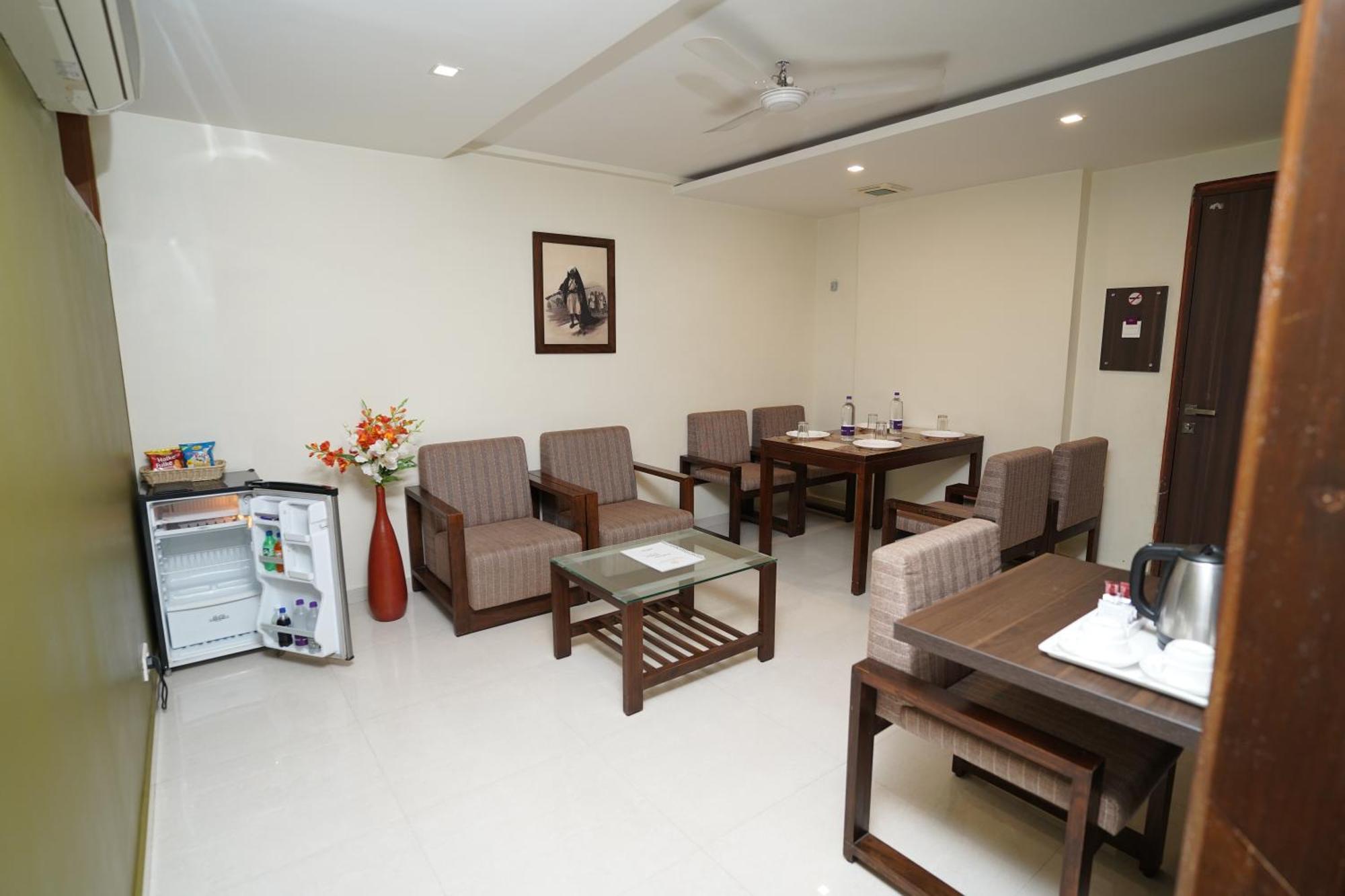 Hotel Metropolis Hubli Luaran gambar